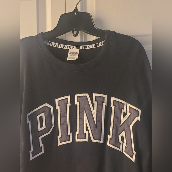 PINK Victoria's Secret Black Size Large Crewneck Logo Sweatshirt. - Picture 2 of 4